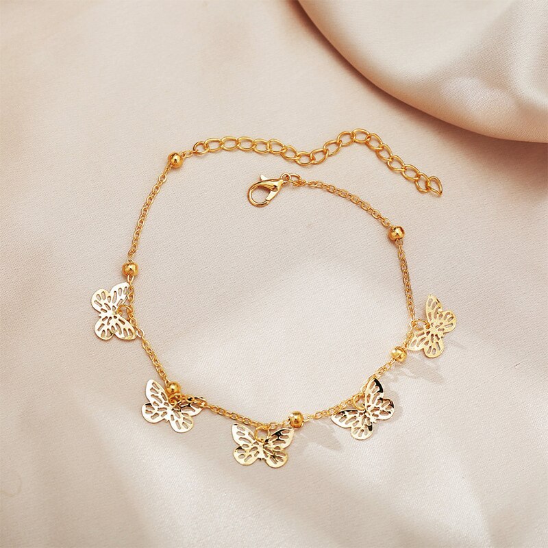 Goldfarbene Fußkette mit schlichtem Herz