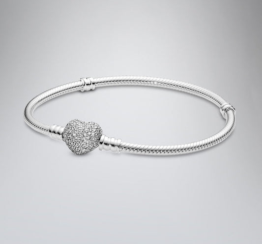 Charm Armband mit funkelnden Herzverschluss